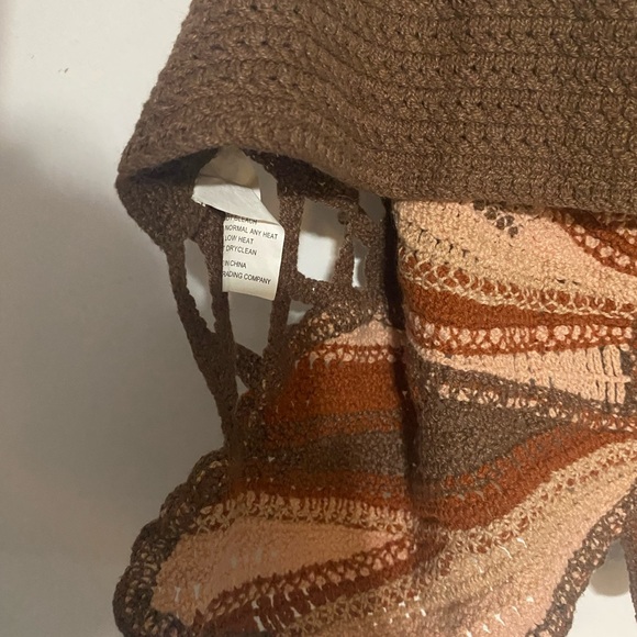 Earthbound Brown and Tan Knit Top - Picture 4 of 5